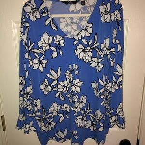 Floral bell sleeve blouse